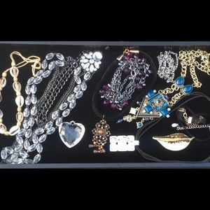 🧞‍♀️3 for $25/ 4 for $30🧞‍♀️~ necklace bundle